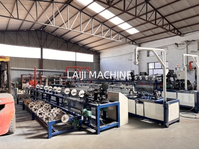 МАШИНА ДЛЯ ИЗГОТОВЛЕНИЯ ОГРАЖДЕНИЙ ИЗ ЗВЕНЬЕВ ЦЕПИ